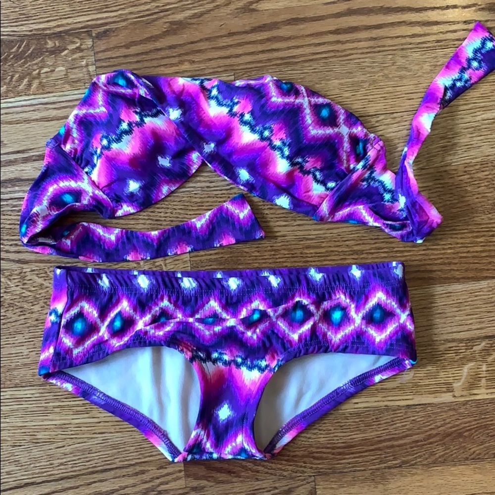Patterned swim set